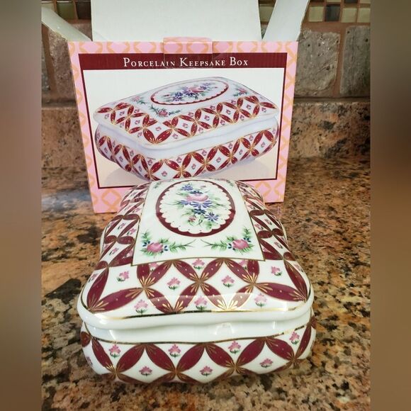 PS Designs Keepsake Box - Picture 2 of 9